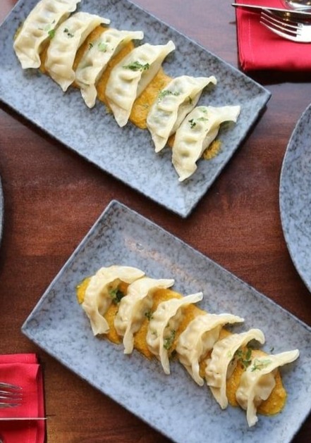 Momo plates